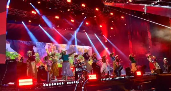 La Fiesta Nacional del Pomelo demuestra que el calendario tur�stico argentino no se agota en los destinos de siempre.